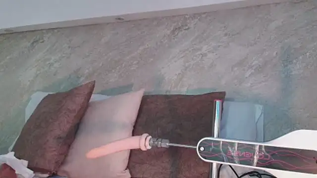 Dixie grey1 online show from 02.12.26