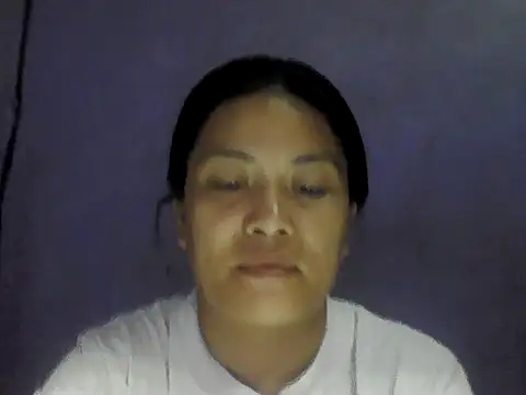 Snapshot of Uniquebeauty32 chatting on 07.17.26 Uniquebeauty32 online show from 07.17.26