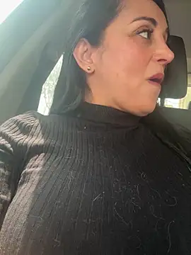 hotadhara01 online show from 12.17.25