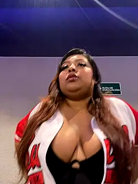 Hela Collins online show from 11.06.25