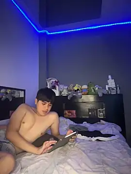 Snapshot of Kailertwink chatting on 06.03.26 Kailertwink online show from 06.03.26