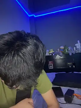 Snapshot of Kailertwink chatting on 06.19.26 Kailertwink online show from 06.19.26