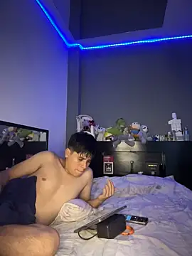 Snapshot of Kailertwink chatting on 06.22.26 Kailertwink online show from 06.22.26
