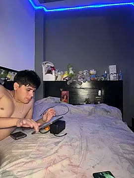 Snapshot of Kailertwink chatting on 07.03.26 Kailertwink online show from 07.03.26