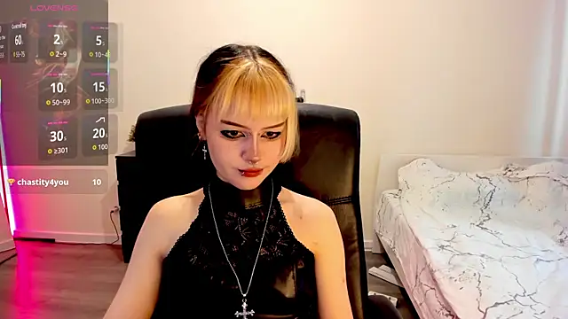 LiyaLuna online show from 11.20.25