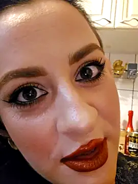 ShineBright88 online show from 04.26.26