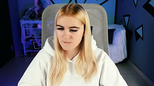 Stef Nicks online show from 10.28.25