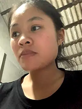 Snapshot of NhuFox chatting on 09.15.25 NhuFox online show from 09.15.25