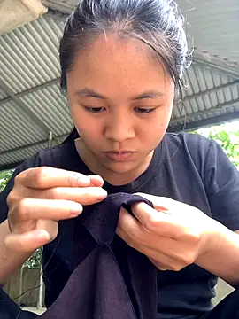 Snapshot of NhuFox chatting on 10.29.25 NhuFox online show from 10.29.25