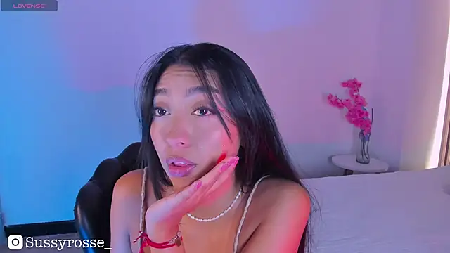 Snapshot of Sussyrosse_ chatting on 10.05.25 Sussyrosse  online show from 10.05.25