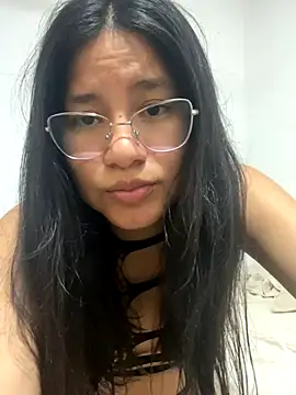 johanageminis online show from 11.18.25