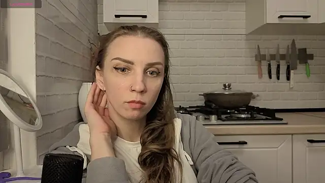 Edena  online show from 04.19.26