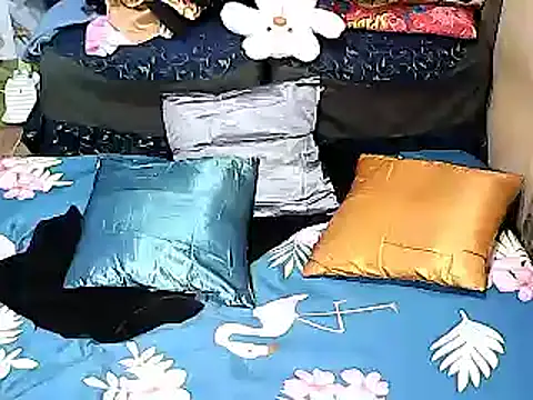 Snapshot of xxhottinybabe chatting on 11.07.25 xxhottinybabe online show from 11.07.25