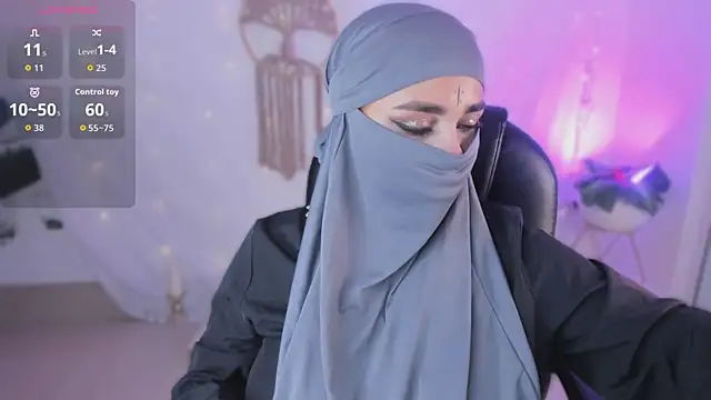 Snapshot of amila_hagda chatting on 09.19.25 amila hagda online show from 09.19.25
