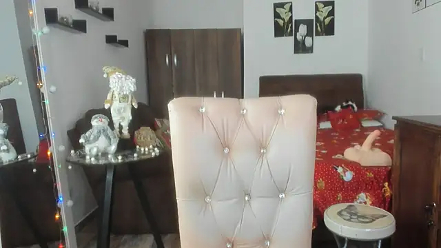 Snapshot of Bryony_Sullyvan chatting on 12.27.24 Bryony Sullyvan online show from 12.27.24