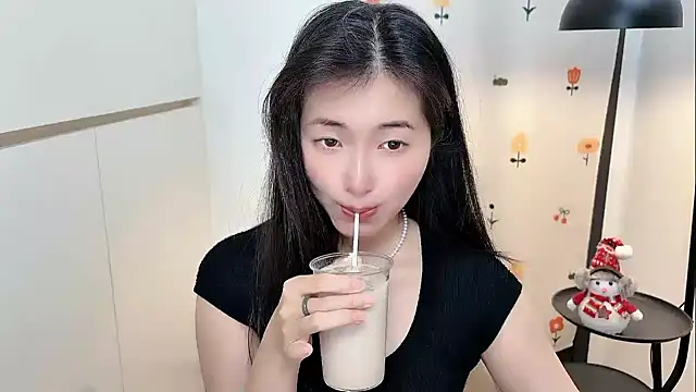 Snapshot of Rosalind_xixi chatting on 04.27.26 Rosalind xixi online show from 04.27.26