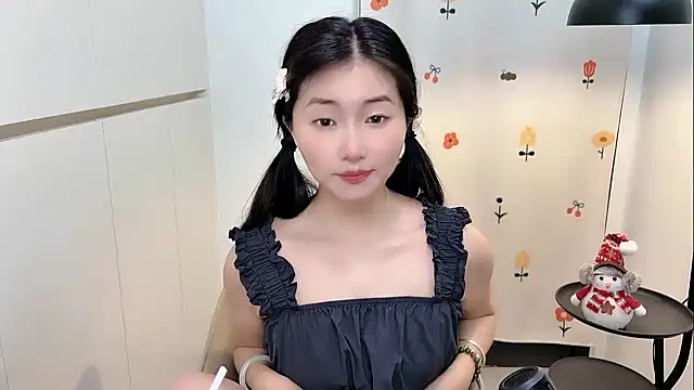 Snapshot of Rosalind_xixi chatting on 04.28.26 Rosalind xixi online show from 04.28.26
