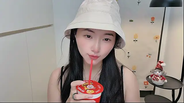 Snapshot of Rosalind_xixi chatting on 05.03.26 Rosalind xixi online show from 05.03.26