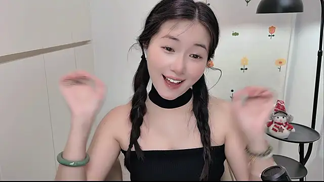 Snapshot of Rosalind_xixi chatting on 05.29.26 Rosalind xixi online show from 05.29.26