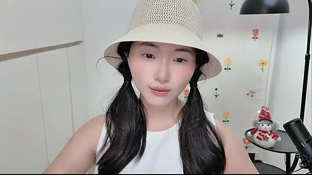 Snapshot of Rosalind_xixi chatting on 05.30.26 Rosalind xixi online show from 05.30.26