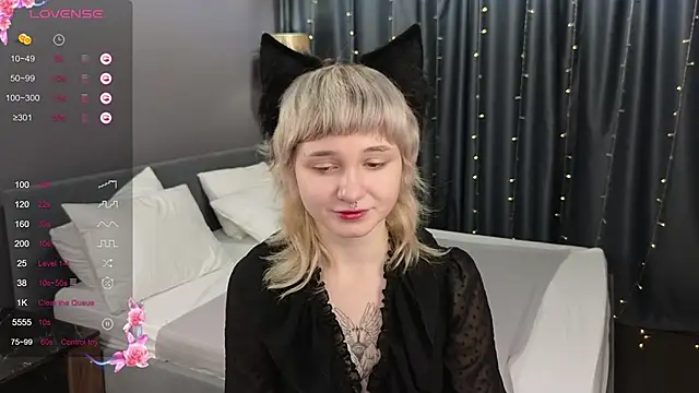 Tori Cutie online show from 11.15.25