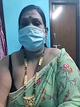 Snapshot of sutari84 chatting on 09.15.25 sutari84 online show from 09.15.25