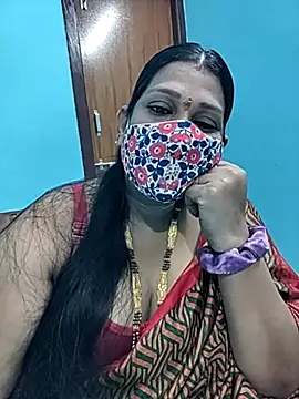 Snapshot of sutari84 chatting on 09.17.25 sutari84 online show from 09.17.25