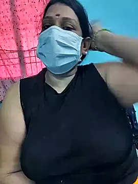 Snapshot of sutari84 chatting on 09.20.25 sutari84 online show from 09.20.25