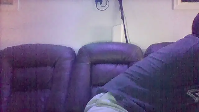 Snapshot of Dico420 chatting on 10.16.25 Dico420 online show from 10.16.25