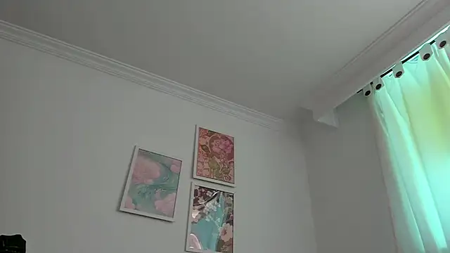 canelleGarces online show from 04.13.26