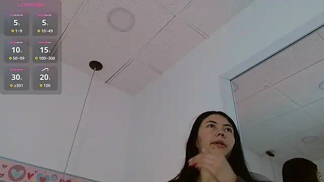 Snapshot of Tamygh_ chatting on 05.21.26 Tamygh online show from 05.21.26