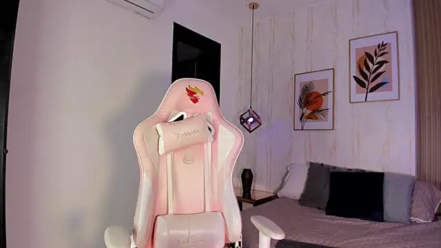 Ayleen Dunkan online show from 10.16.25