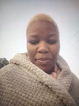 Seductive Yellow Titties online show from 09.11.25