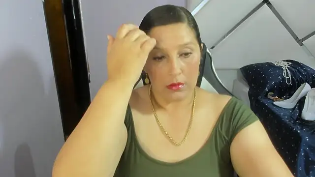 KikaDuque online show from 02.04.26