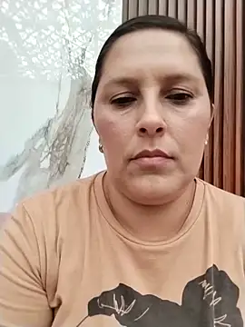 Snapshot of KikaDuque chatting on 06.19.26 KikaDuque online show from 06.19.26