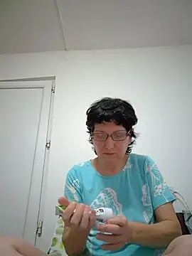 Vera Elle online show from 12.14.25