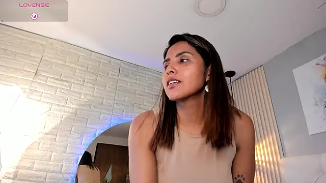 scarletbaker  online show from 09.26.25