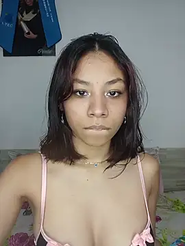 Snapshot of ScarlettLuxe chatting on 10.15.25 ScarlettLuxe online show from 10.15.25