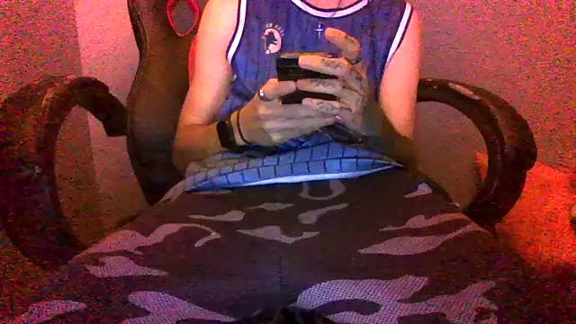 Snapshot of Dikklauss chatting on 10.22.25 Dikklauss online show from 10.22.25