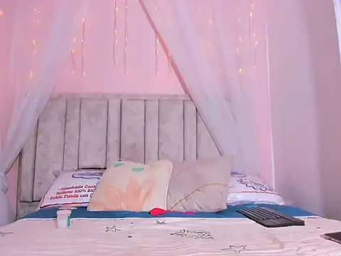 Rachellcooperrr online show from 10.07.25