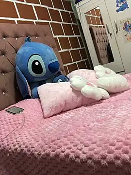 Rachellcooperrr online show from 02.04.26