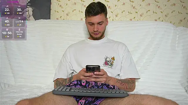 Snapshot of johnstoneisland chatting on 06.26.26 johnstoneisland online show from 06.26.26