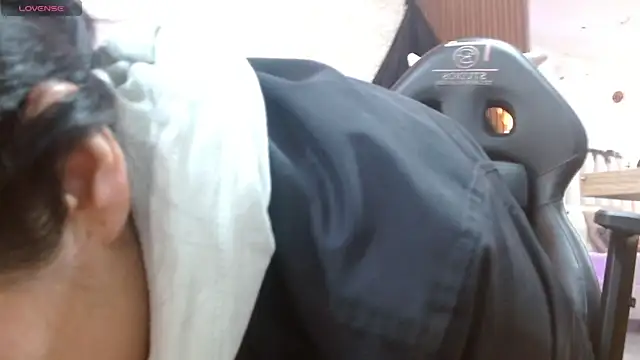 BLUE TAY1 online show from 11.02.25