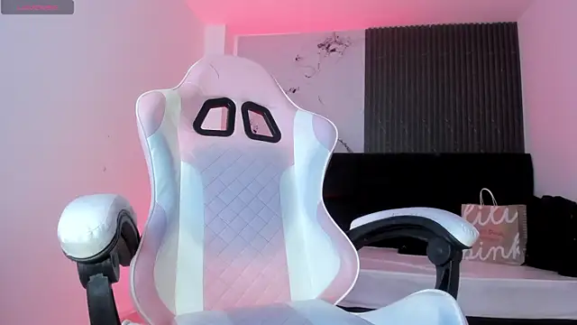 chloesagee online show from 04.02.26