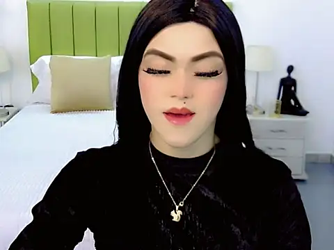 nathalialoes1 online show from 09.27.25