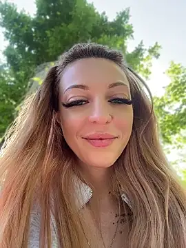 Snapshot of New_Kessie chatting on 06.03.26 New Kessie online show from 06.03.26