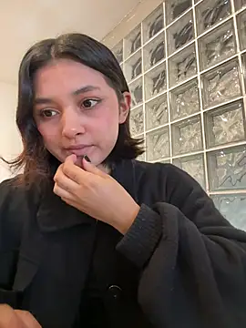 Snapshot of sisylucky chatting on 06.24.26 sisylucky online show from 06.24.26