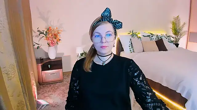 YourUniverser online show from 09.30.25