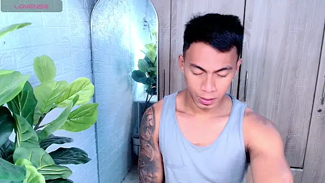 PinooyMilker online show from 04.03.26