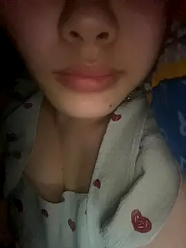 Snapshot of Xu_Xubaby chatting on 10.12.25 Xu Xubaby online show from 10.12.25